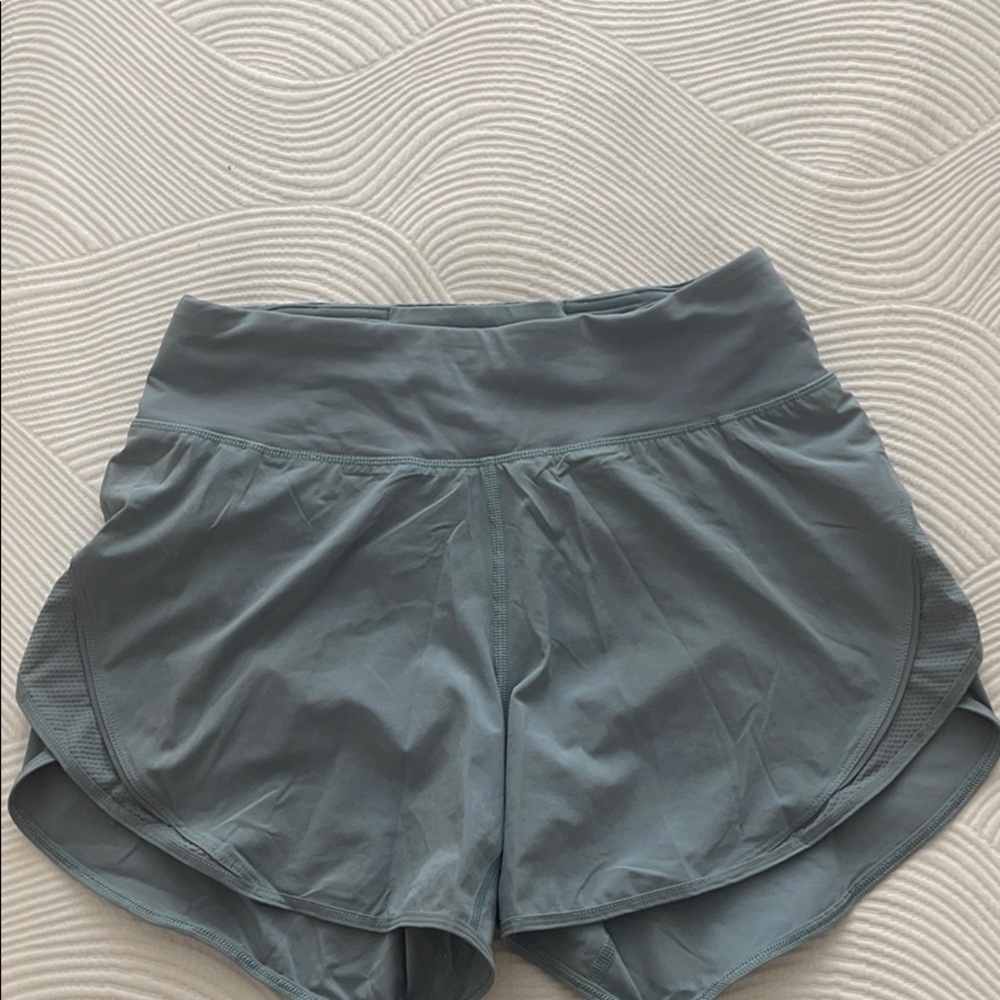 Lululemon size 6 shorts